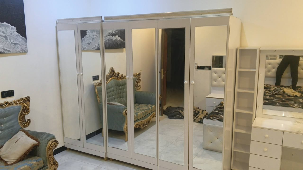 سلام عليكم غرفة نوم نظافه 85 غرفة تركيه سعر 700بيها مجال توصل *********** الموقع بغداد الدوره
