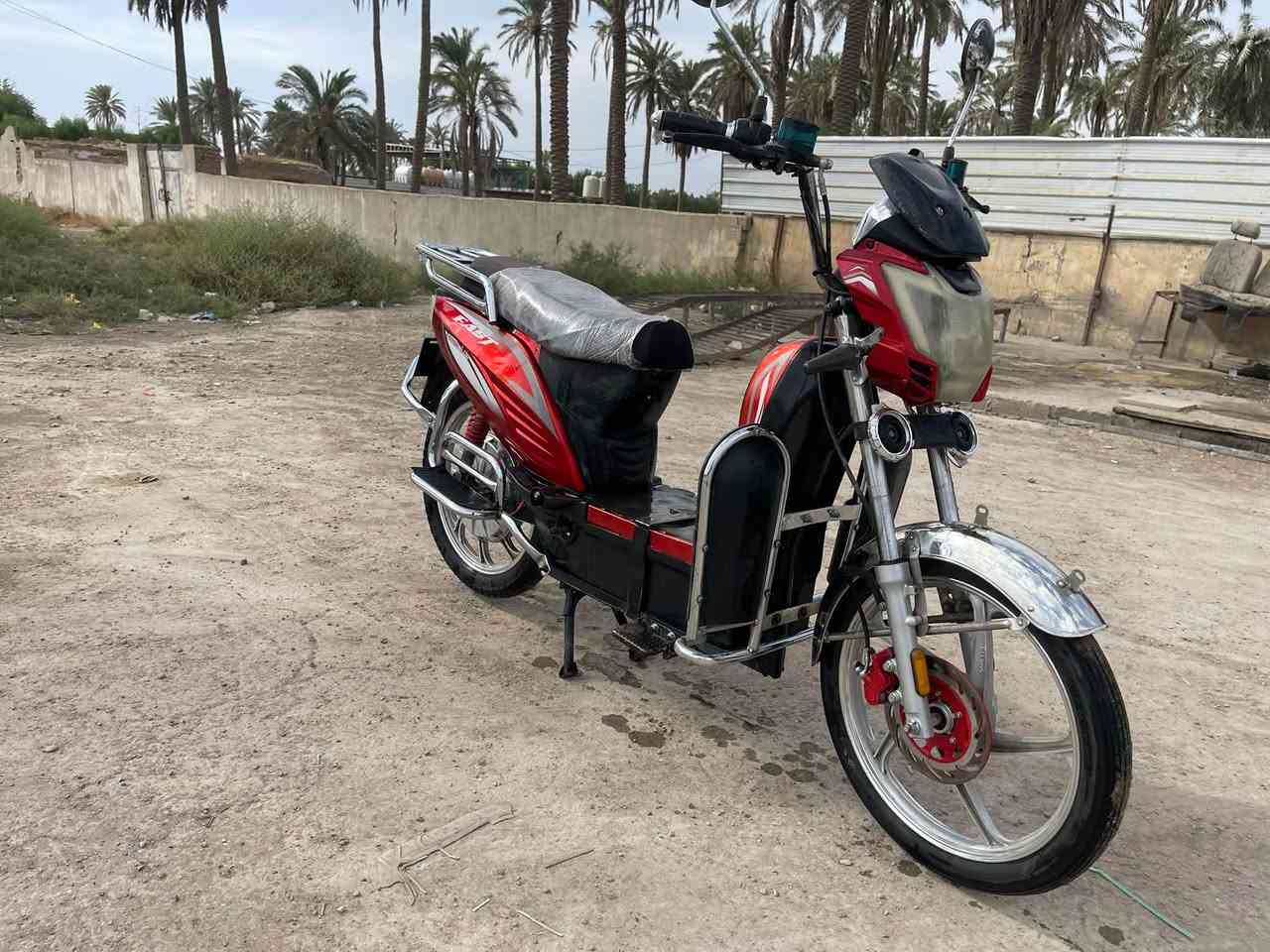 سلام عليكم دراجه البيع. بطاريات عل فحص. كهربائيات شغلات السعر 400 وبيهه مجال. الرقم. ***********
