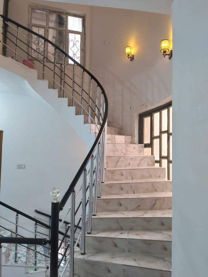 بيت زراعي ناحيه سديناويه قرب مدرسه زنوبيه 

المساحه 180 طابقين دبل ڤاليوم  

الطابق الارضي غرفه مطبخ حار وبارد وصاله وستقبال ومنور وصحيات خارجيه وداخليه 

الطابق الثاني غرف عدد /3 مع صاله مجمع صحي كامل 

وسطح شتايگر  السعر الاتصال على الرقم 

***********
