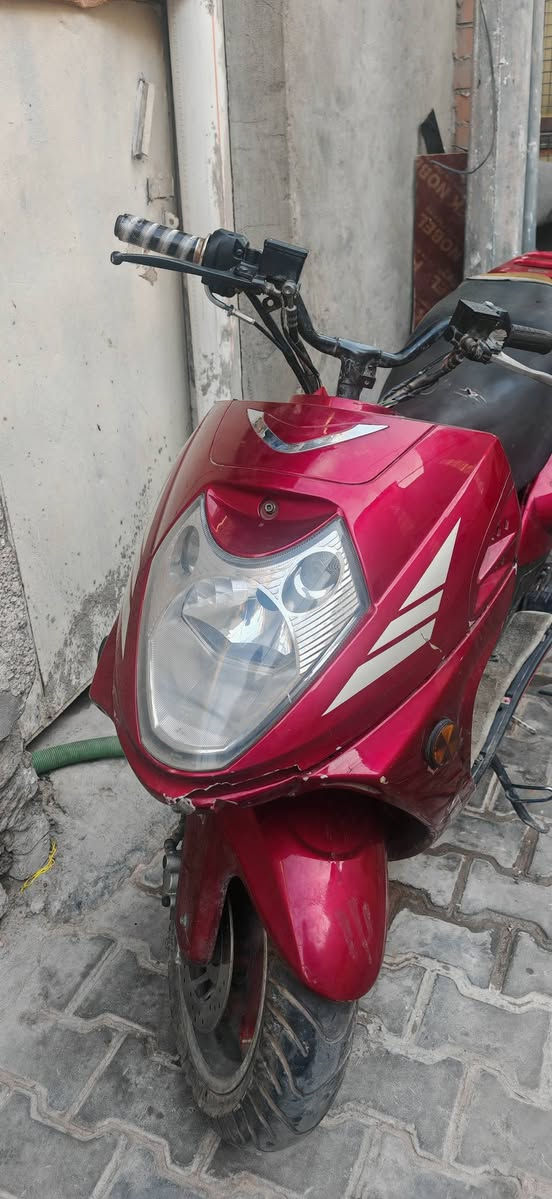 دراجه GY6 125 cc عوزها بس كابريتر لان اتخربط الكابريتر دراجه نضيفه شوفته عينكم ما اكللكم جديده لوك انما دراجه نضيفه اوراقها موجوده مو كلك رايدها ب300 بيها مجال للطيبين رقمي
***********
عنواني بغداد الجديده راسلني واتساب وبخدمتك
