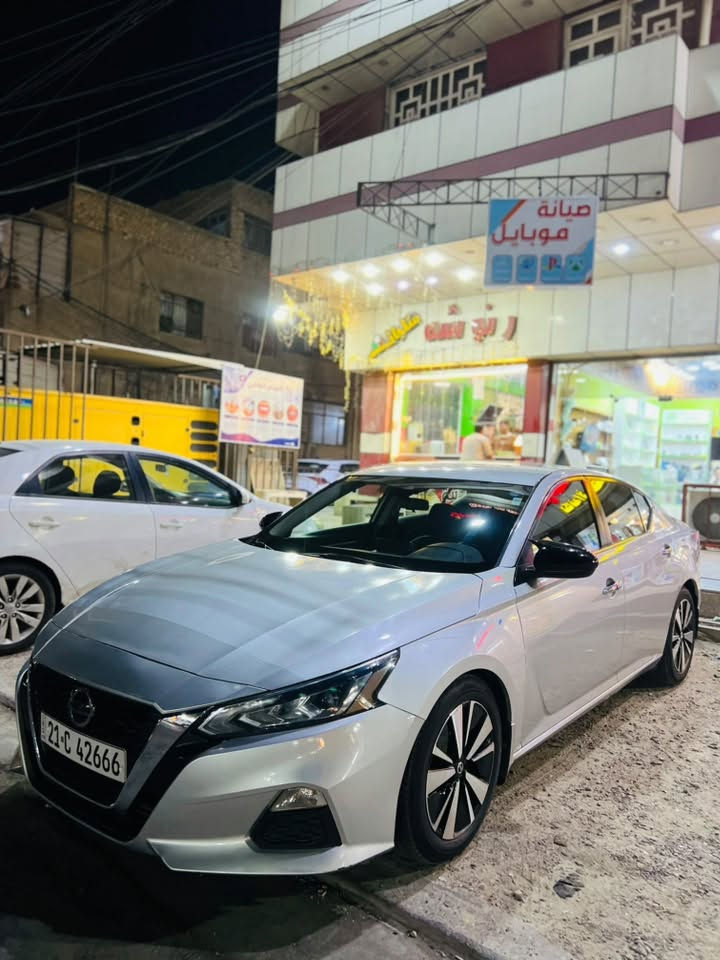 🚘🔥 للبيع نيسان ألتيما SV موديل 2022 | نظيفة ومرتبة

إذا تبحث عن سيارة عملية، مريحة واقتصادية وبنفس الوقت شكلها راقي، هاي فرصة تستاهل المشاهدة 👌🏻

✨ التفاصيل:
🔹 الموديل: Nissan Altima 2022
🔹 الفئة: SV
🔹 اللون: سلفر 🤍
🔹 المحرك: 2.5 تنفس طبيعي
🔹 الممشى: 42 ألف ميل
🔹 الحالة: مرتبة وجاهزة للاستخدام
🔹 الحادث: قطعتين، والتفاصيل واضحة بالفحص
🔹 الفحص متاح للجادين

السيارة مناسبة للاستخدام اليومي والسفر، مريحة بالقيادة وشكلها أنيق، ومواصفاتها تخليها خيار ممتاز لمن يريد ألتيما SV بسعر مناسب.

💵 السعر: 13,500$
💰 قابل للتفاوض بالمعقول للجاد فقط

📍 السيارة موجودة في [بغداد]

🔍 الفحص على المشتري وبأي مكان يختاره، والجاد يتفضل يعاين السيارة ويفحصها بنفسه.

📩 للتواصل والاستفسار مراسلة خاص
☎️ [ *********** ]

⚡ الرجاء التواصل من الجادين فقط، وشكراً للجميع.
