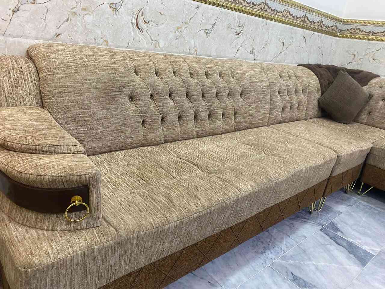 السلام عليكم عندي تخم 5 مقاعد اخو جديد مع تيبلام وبردات وطبلات عدد ٢ السعر ٩٥٠ ￼ به مجال *********** بغداد/ العبيدي
