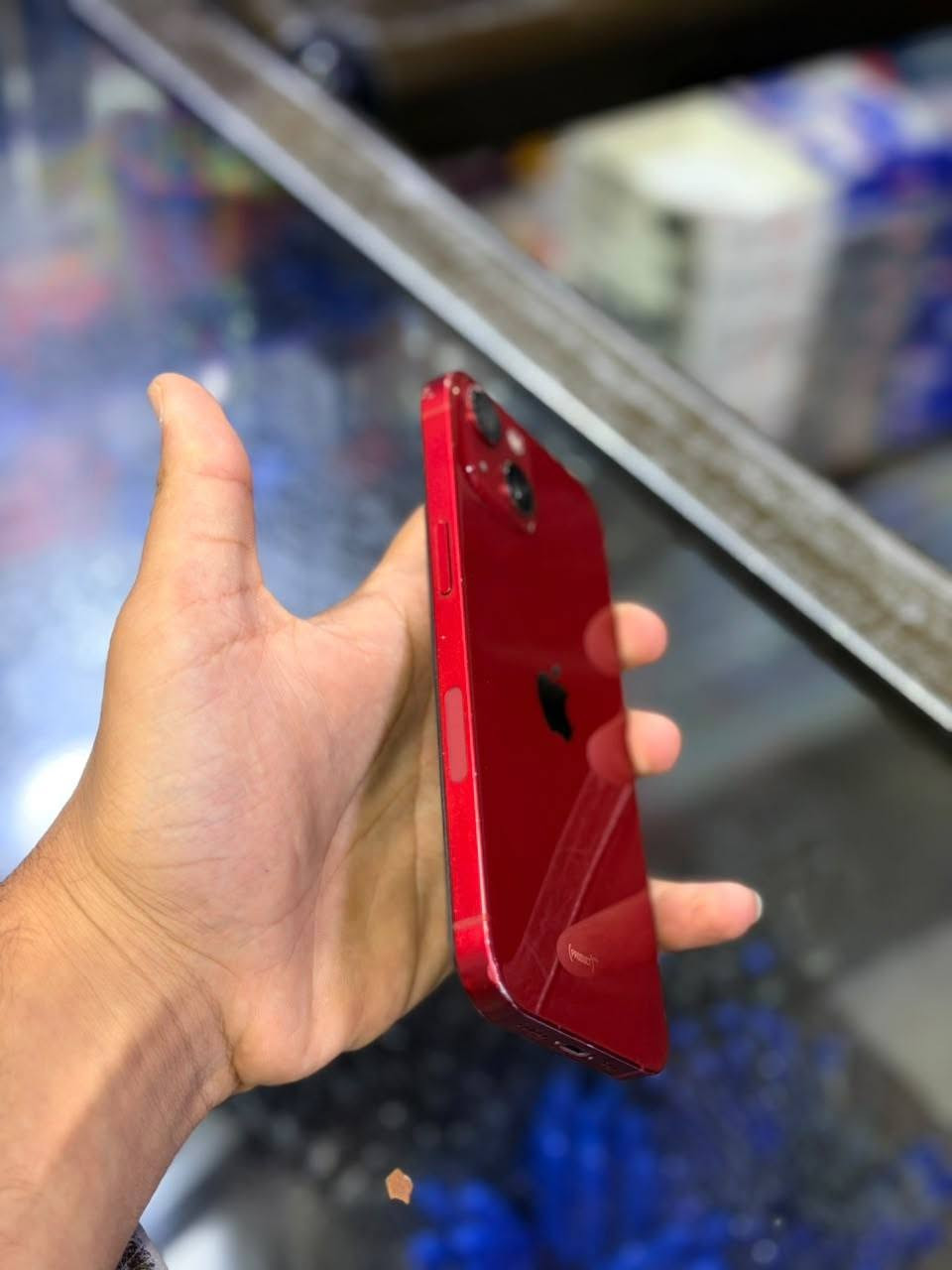ايفون 13 عادي للبيع
الـون مـارونـي ❤️ 
البـطاريـه 100 🔋 
النـضافـه 90% 💥 
ذاكـره 128 💥 
تـك سيـم 💥 
كامـره فـول 💥 
مبدل بطاريه وشاشه 💥
السعر 290 وبي مجال 💐
تواصل *********** واتساب
