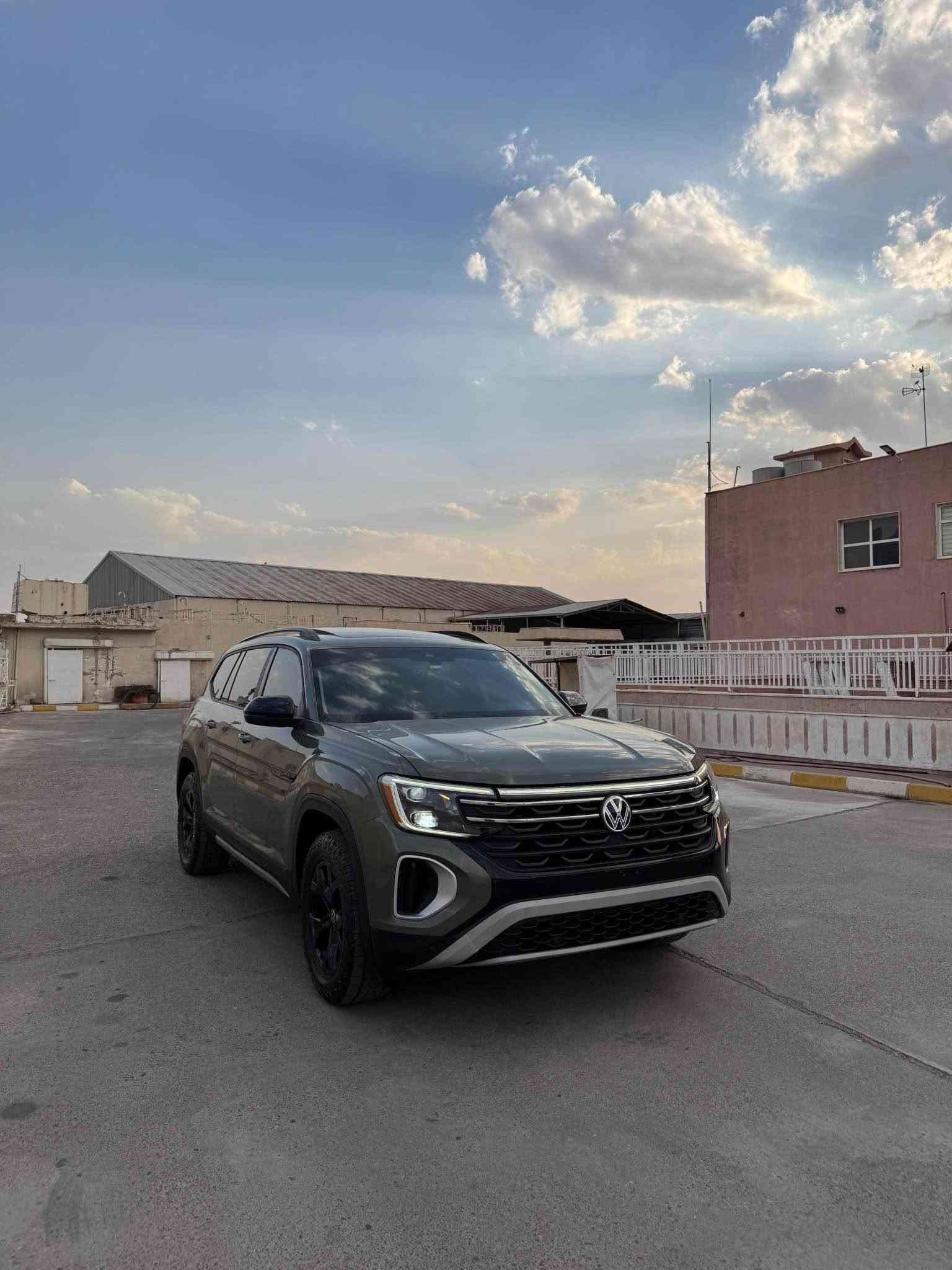 𝐀𝐓𝐋𝐀𝐒-PEAK 𝐄𝐃𝐈𝐓𝐈𝐎𝐍 
دوخل ابراهيم — كلين تايتل
مودیل : 2024موبايل ***********
عدد المقاعد : ٧ راکب
بدون صبغ ✅ بدون تبديل ✅ مكفولة كفالة عامة ✅
فقط مكان صغير باب تعديل PDR
كافة الايرباكات سليمة 100%
المواصفات :  داخل 27 لون 
PEAK 𝐄𝐃𝐈𝐓𝐈𝐎𝐍
فول فول مواصفات 1/1
فتحە سقف بـــانـــورمـــا
دبل اكسل دفع رباعي 
بــــردات ابواب بلادي
کیـــج الکـــترونـــی
ابواب بصـــمە
بصمە تشـــغـــیل 
تشغیل عن بعد (𝐑𝐄𝐌𝐎𝐓𝐄 𝐒𝐓𝐀𝐑𝐓)
شاشە دشبول دیجیتال
شحن وایـــرلیـــس
کـــامیـــرا
هاند بریك بصمە
اوتو هولد (𝐀𝐔𝐓𝐎 𝐇𝐎𝐋𝐃)
اوتو بارك (𝐀𝐔𝐓𝐎 𝐏𝐀𝐑𝐊)
اوتو ستارت (𝐀𝐔𝐓𝐎 𝐒𝐓𝐀𝐑𝐓)
اوتو ستوب (𝐀𝐔𝐓𝐎 𝐒𝐓𝐎𝐏)
رادار امامي (تحدید مسار)
رادار جانبي (نقاط عیماء)
رادار خلفي (التحذیر من الاصطدام)
حساسات امامي
حساسات جانبي
حساسات خلفي
نظام : 𝐆𝐏𝐒
نظام : 𝐄𝐂𝐎
نظام : 𝐂𝐎𝐌𝐅𝐎𝐑𝐓
نظام : 𝐒𝐏𝐎𝐑𝐓
نظام : 𝐂𝐔𝐒𝐓𝐎𝐌
كشنات جلد
كشنات كهرباء
كشنات تبريد
كشنات تدفئة
تحكمات استيرن
استيرن هيتر
تبريد لمس
تبريد مركزي
صندوق شفط کهرباء
لايتات (𝐋𝐄𝐃) لید عدسة زینون بلادي
بکلایتات (𝐋𝐄𝐃) لید بلادي
ویل کروم بلاك بلادي
*********** كورك
*********** زين واتس اب
1V2CR2CA8RC587979 رقم شاصي اكر, نينوى
