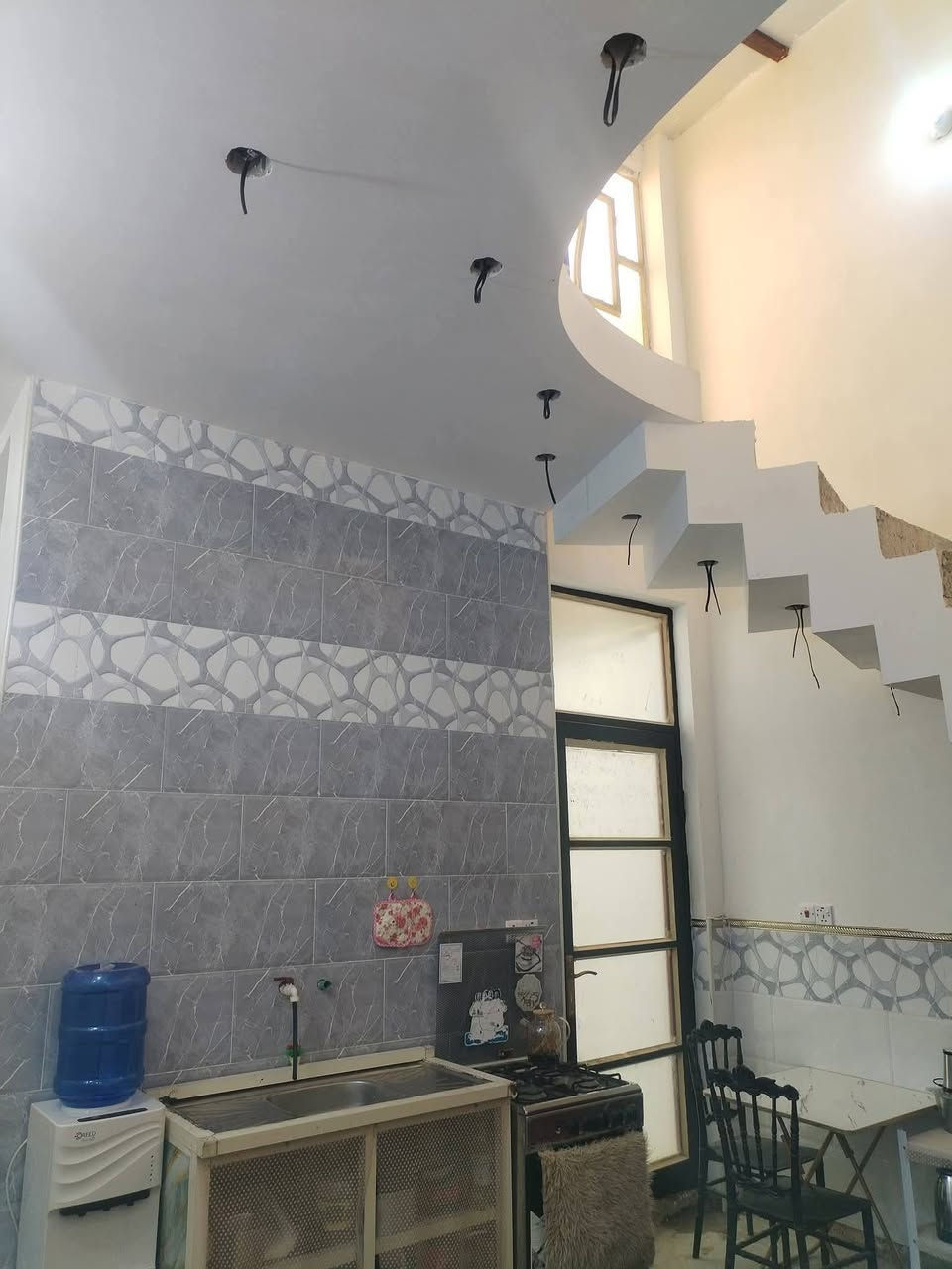 دار للبيع بسعر مناسب كلش 🔥
وين ؟ بالعبيدي شارع 20 يم كاع ابو علي الدراجي عالسده
بيت 100م طولاني طابقين جديد ونظيف ما مسكون هواي
فوك غرفتين وصالة وحمام 
جوه حلو ومرتب ومطبخه سيراميك مثل ما واضح بالصور
بس ناقصه شغلتين صغار .. محجر للدرج وكاشي
يعني تاخذه وتكمله على ذوقك
سعره 50 مليون
الي يحب يشوفه يراسلني خاص واني حاضر
للبيع
بغداد - العبيدي - ش 20
كاع ابو علي الدراجي / عالسده
100م طابقين
بناء جديد - ناقص محجر وكاشي فقط
السعر 50 مليون
***********

