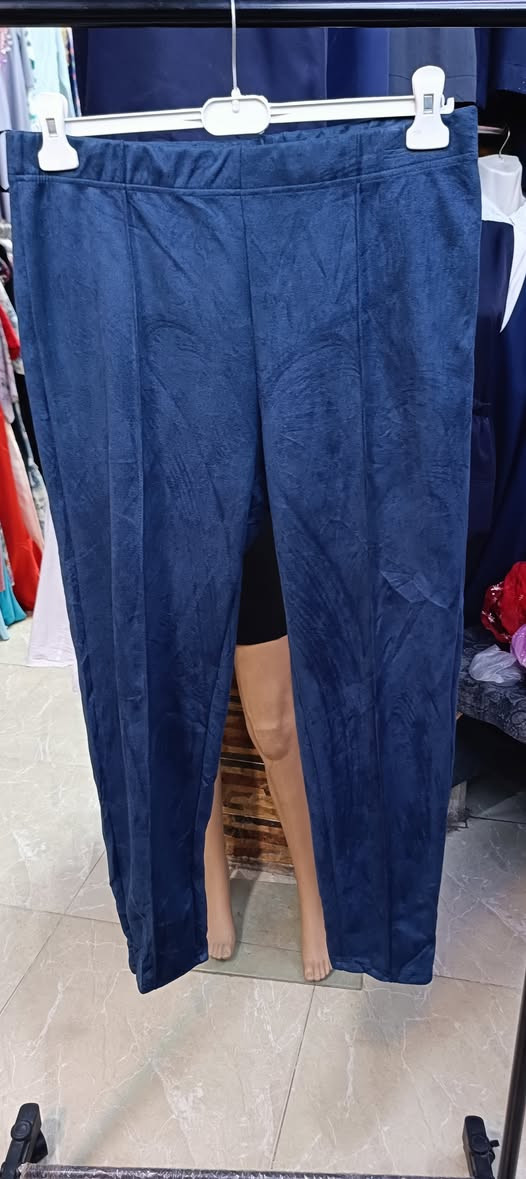 زبائنا ومتابعينا الكرام 🌹 كما وعدناكم بكل ماهو جديد ♥️ 
وصول وجبة جديدة 🙋 بنطرون 👖 نسائي+ستريج نسائي 
قطع جديدة 🙋 وأسعار مناسبة يتوفر جميع الوان والأحجام سعر القطعة ب الفين دينار 2000 دينار فقط 🔥 
عنوان المجمع سوق الميثاق مجاور خياط البزاز قبل نهاية السوق للاستفسارالاتصال على الرقم ***********📞 أو على الوات ساب 📱🌹 وأهلا وسهلا بزبائننا الكرام 🌹
