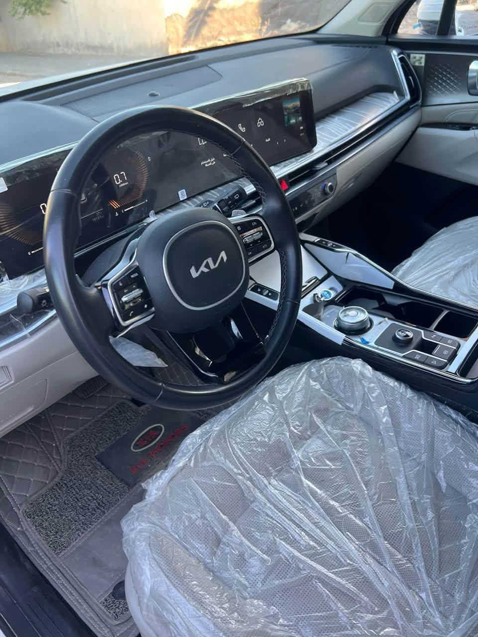 بيع سريع 305$
للبيع كيا سورينتو 2025 خليجي كفالة عامة حتى من الشخط شرط الفحص 
رقم أربيل تريد وكاله تريد تحويل
🚘 KIA SORENTO 2025

فل مواصفات 

محرك 6 سلندر 3.5 لتر كفالة كير ماوس

قير أوتوماتيك 8 سرعات

3قطع تبريد منفصل مركزي 

7 ركاب

مقاعد كهربائية 4

شاشة وسطية + أنظمة اتصال

باب خلفي كهربائي

رادار ومثبت سرعة ذكي

تحذير النقطة العمياء

المحافظة على المسار

حساسات أمامية وخلفية

إضاءة LED كاملة

جنوط رياضية

✨ السيارة بحالة ممتازة جداً 

💯 مواصفات كاملة ماشية 17

💰 السعر: 305$

📞 للتواصل: ***********

مكان السيارة :نجف الأشرف

