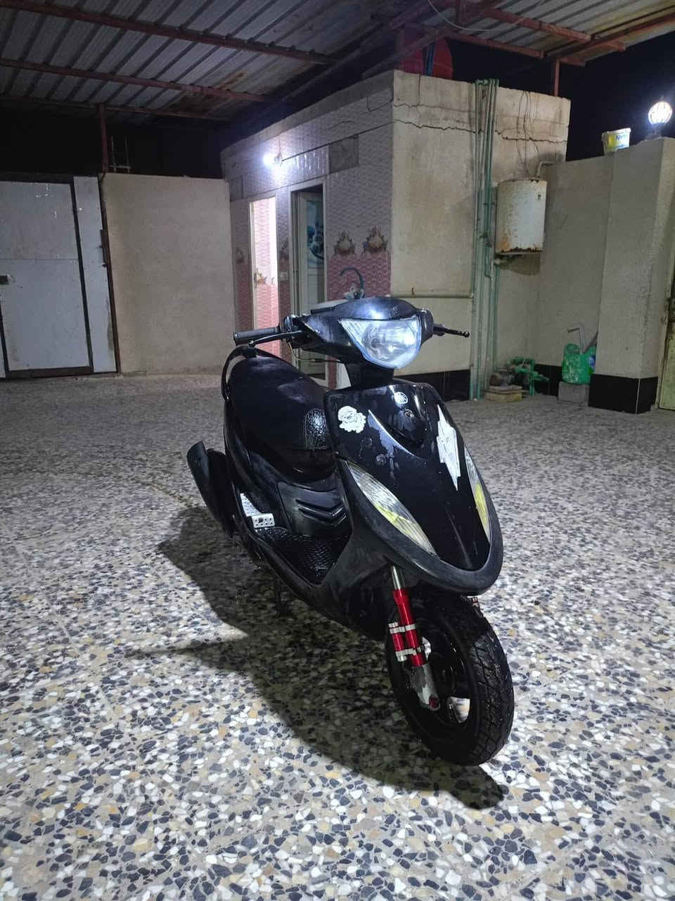 سلام عليكم ماكس عداله البيع لون اسود درجة مفتوح المحرك مبدل بس ولفات فقط وباقي شغال كهربيات سلف اكزوز رياضي مكان البصره شط العرب ب600وبيه مجال مكلف بل النشر ***********
