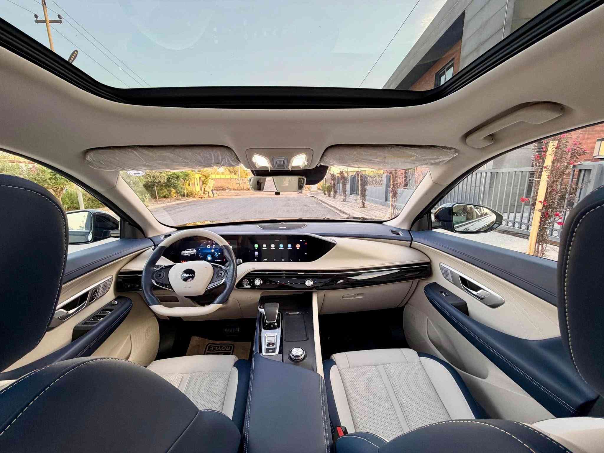 Dongfeng Huge  2024 بلک ان هایبرید
قەپات مواسەفاتە کارەباییە شحن هایبرید بەنزین زمان شە ریکای الیس حوبیدی
مەکینەی 1.5 توربویە هێزی ئەسپ 200 پانۆراما بەسمە شاشە گەورە گێچ الکترونی شاشە. کامیرا360 پلە کوشن گەرم و جلد و کارەبایی تحکم ستیرن تحدید سورعە ئوتوهولد سندوق کارە بای
تەنیا 39 هەزار کیلومتر رویشتووە و زۆر تازەیە 
 هیجی نیە لۆکە هە مووشتیکی نویە 
سعری 165 وەرقە 
واتساب *********** أربيل, العراق
