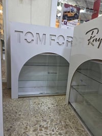 يتوفر بسعر جدا مناسب العنوان بغداد المنصور 07725330777 تعليك بيهم اضوي...