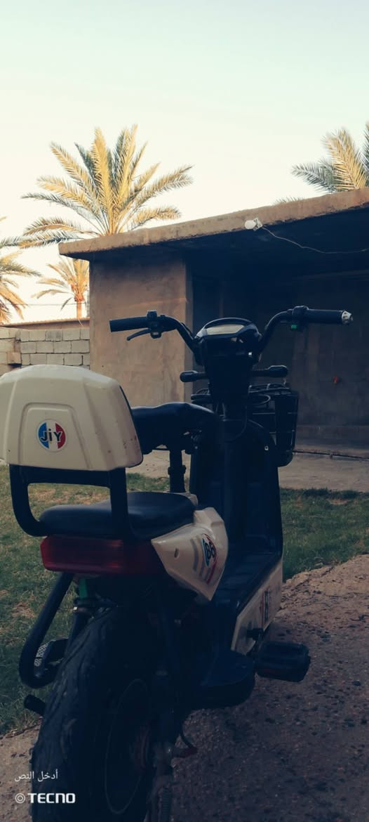 دراجة شحن حجم 14 بطاريات فول السعر ٢٠٠. ***********
