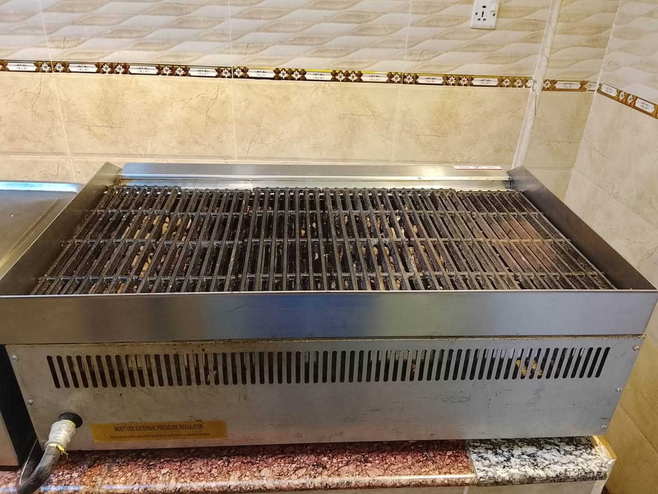 مشوايه بركر للبيع العنوان البصره التنومه ***********
