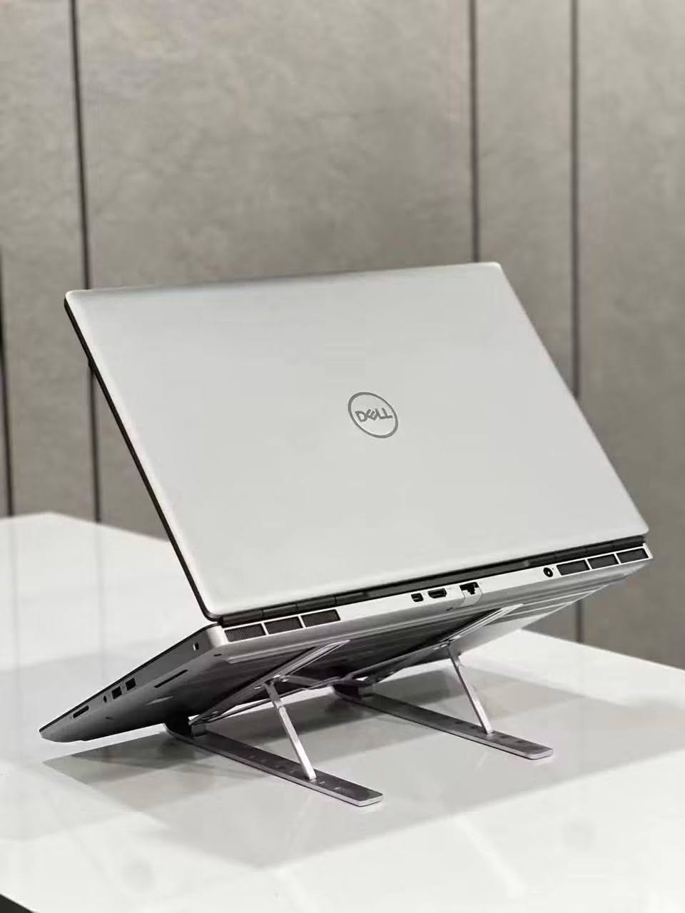 ديل 7750 • RTX4000 • i7-10850H