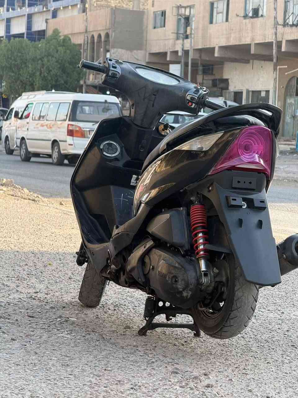 ماكس ثعلب كابريتر الدراجه لونين  
ختم واحد من طول لطول مكينه ناعمه كهرابائيات شغاله 
شلعه ومعدل اوراق منفيس 
السعر 600 وبيهة مجال 
***********
