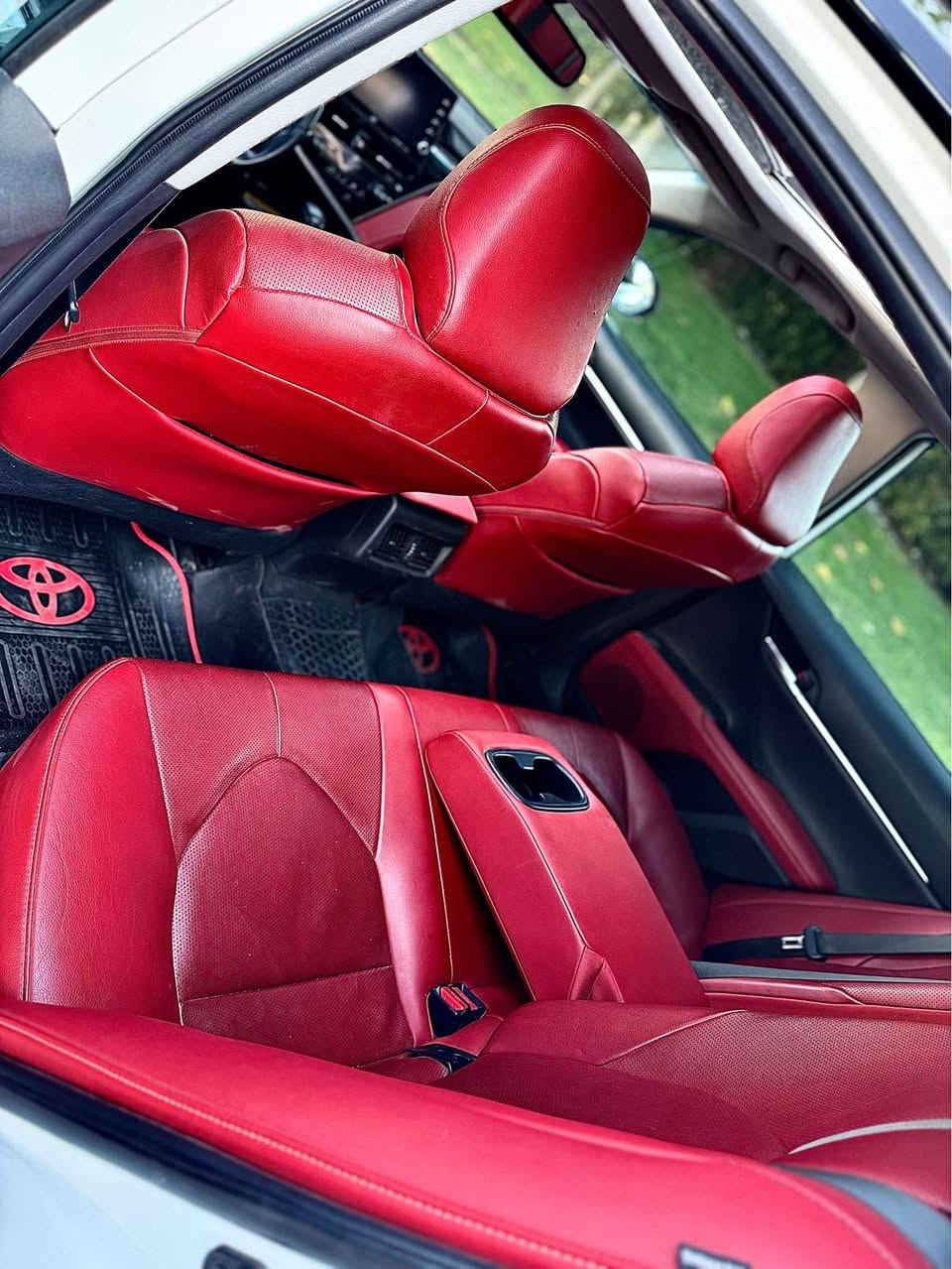 Camry XSE 2021 V6
فول فول مواصفات تو ويل
دواخل احمر
٥ كاميرا
بانوراما
فاست جارج
داتاشو
رادارات امامي و خلفي
كشن تدفئة و تبريد
اعلى فئة
سياره فقط بنيد و نص جاملغ مصبوغ
بدون دواخل بدون ارباك سنوي رقم كلها جديد
مكان سياره اربيل 
واتساب ***********
سعر ٢٣٠$ و مجال

تةنها بونيد و نيو جاملغي صبوغه بى ژورى بئ ارباك فول فول مواصفاته بانوراما داتاشو ٥ كاميرا كوشن سارد و كةرم ناو سور 
*********** أربيل, العراق
