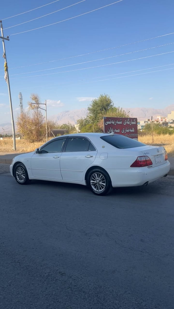 بەناوی خوای گەورە
شاهینە مووس 
2007بچوکک بەگەورە 
ساج مەلەکی
کۆدی نیە حازرە بۆ کۆد 
سۆنەریم داناوە یەک پارچەی بۆیاخە 
کامل مەسرەف کراوە 
تەبریت ساردوو گەرم بەشەرت 
برێکی بەسراوە 
نمونە لەجوانی 
کامل ڕۆنوو شلەمەنی گۆڕاوە 
تایەوویلی نەوتی لۆک 
تەقەو ڕەقەی نیە  چرکەو یەک گەلا ببڕە 
کەفەروو داروو بەرد بەشەرت 
***********
شوێن هەلە بجەی شەید 
سعری.  68گەلا💙
