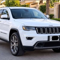 جيب شيروكي للبيع لمتد فول مواصفات كفاله عامه موديل 2019 السعر 240 ورقه...
