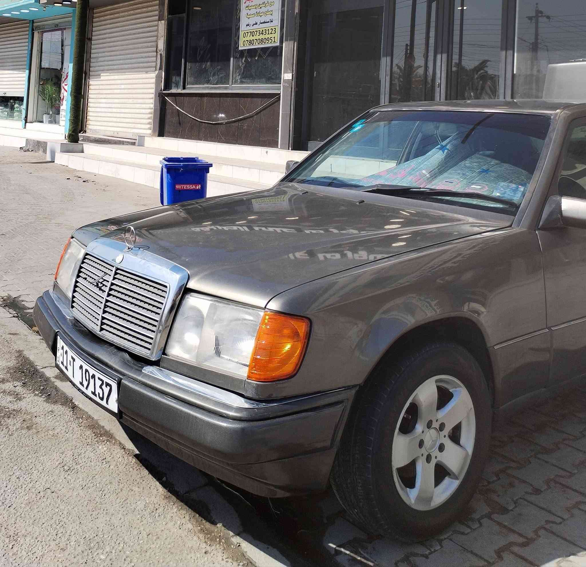 مارسدس دب للبيع -موديل 87
-مكينه 2500 بطه ديلكو 
-دواخل نيلي جلد 
-تبريد شغال
-سياره بسمي
رقم بغداد 
العنوان بصره بدايه ابي الخصيب

السعر 66 وبيهه مجال

***********
