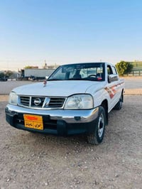 نيسان نافارا • ٢٠٠٧ • كالار