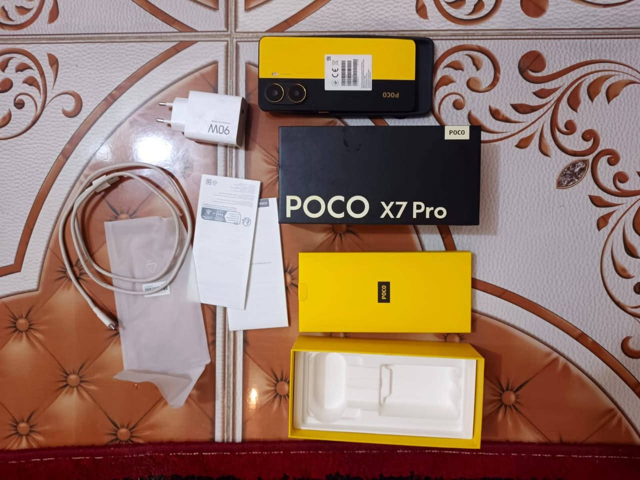 بوكو X7 برو • مستخدم شهر • شاحن 90وات