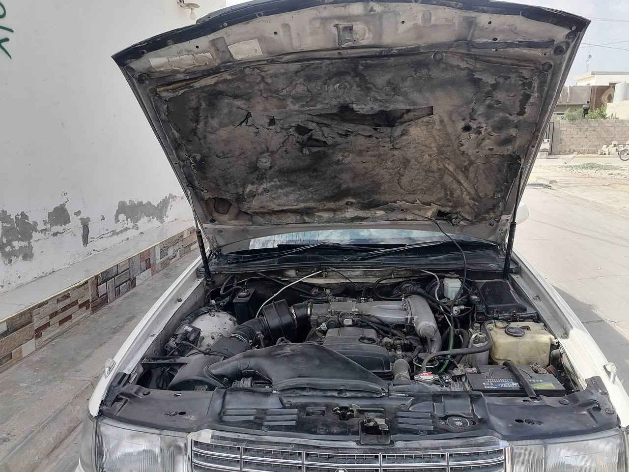 السلام عليكم
بطه للبيع موديل ١٩٩٥ لون لؤلؤي بيها رش  جماليه شرط بدون ضربه بدون گص
السياره بأسمي هزه جديده سنويه لل ٢٩
سيار حلوه وجاهزه من كلشي تبريد شرط ثلج طخم ثاير جديد صدر جديد سياره مابيها شي مايشتغل 
عنواني قضاء الحويجه
سعرها ٥٥وبيها مجال قليل 
***********
***********
