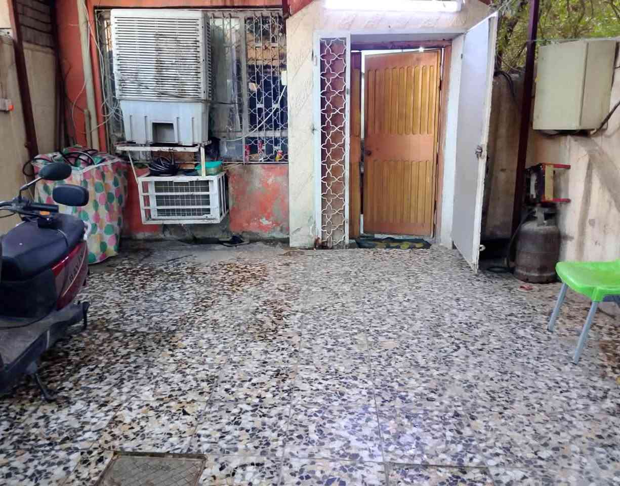 السلام عليكم
🏡 عقار للبيع

* المساحة: 90 م²
* الطابق الأرضي: استقبال، مطبخ، غرفة.
* الطابق الثاني: غرفتا نوم.

📍 الموقع: حي آور، قرب حسينية المصطفى، شارع 20.

📞 للاستفسار:
مكتب البديري
***********
