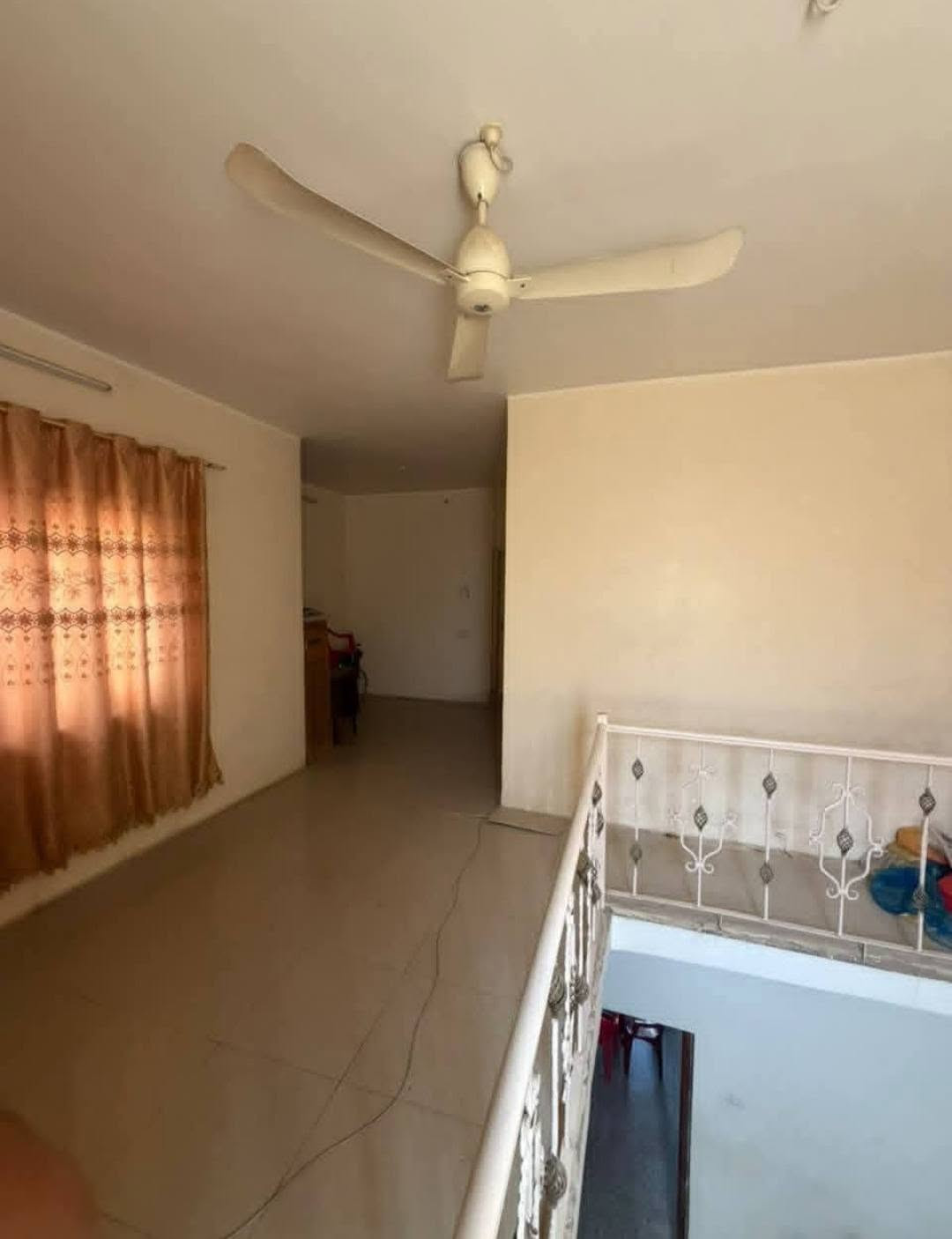 دار للبيع ٢١٠متر طابقين بناء حديث الإدارة المحلية خلف متوسطة الناصرية للبنات للاستفسار مراسلة الصفحة أو الإتصال *********** ابو سيف
