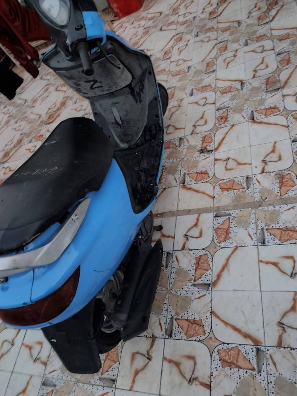 السلام عليكم
فراشة فحل دسك للبيع 
دراجه حاويه مكينه ما مفتوحة عل شرط 
شلعه معدلل نعومه 
كهربائيات كله شغال 
دراجه ما تنسمع الله شاهد 
كله ابلاد جيب مصلح وياك 
دبلات اشاير هورن كله شغال 
دراجه متعوب عليه 
مكان نجف ابو صخير 
الرقم *********** 
خاص ماعندي
