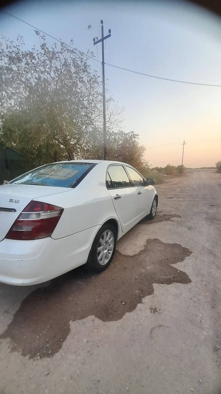 سلام عليكم للبيع جيلي موبل موديل ١٢ رقم بغداد تحويل ثاني يوم تبريد ثلج كير عادي كير محرك مكفولات سياره جاهزا سعر ٥٢ وبيهه مجال مكاني واسط ***********
