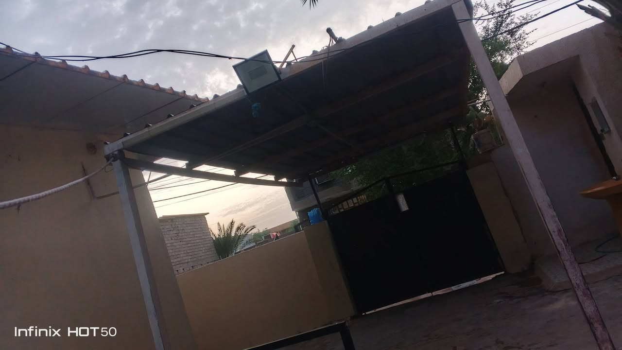 سقيفة • ٥م×٣م • للبيع