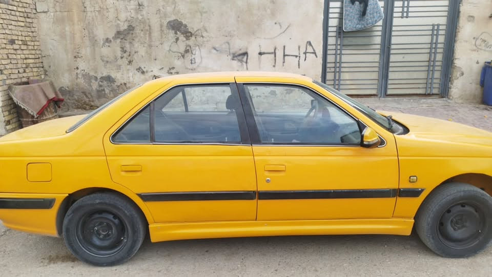 السلام عليكم بيجو ١٨للبيع معمره دوس بس الباقي نضيف السعر اتصل ع رقم وتدلل   ***********
