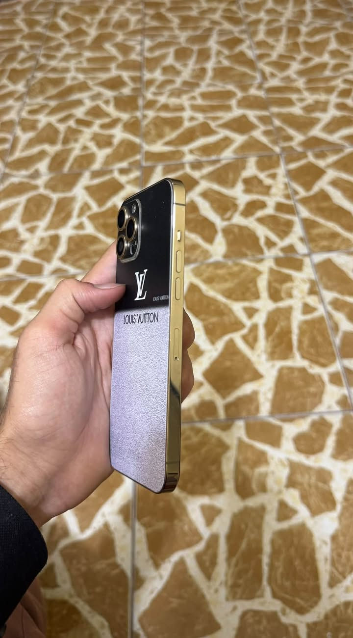 آيفون ١٢ برو ماكس • شاشه وبطاريه مبدلة • ظهر مكسور