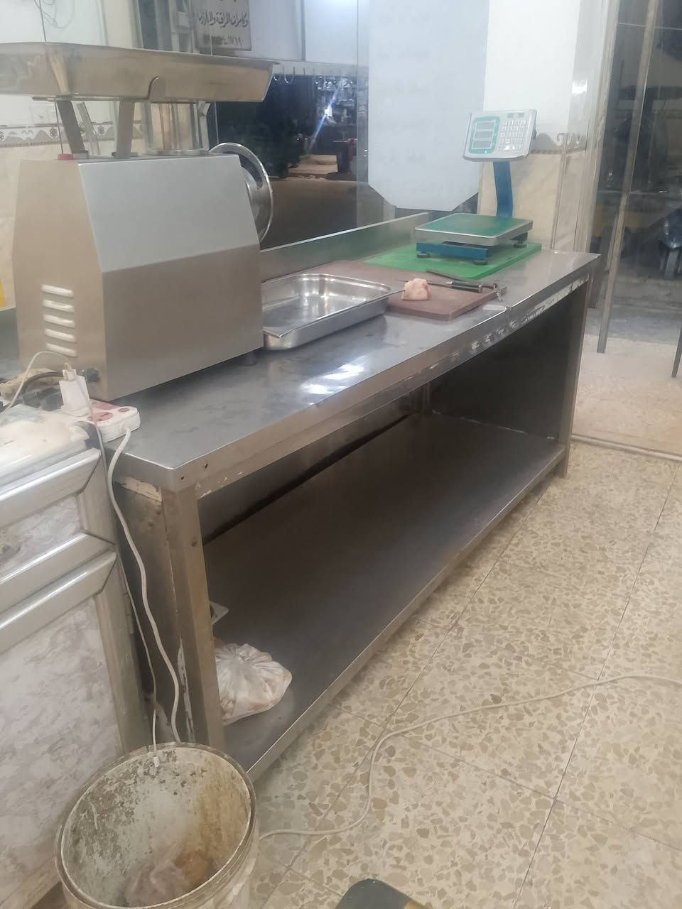موزه سل ستيل حجم واحد مترين  واحد متر ونص السعر 450 بغداد ***********
