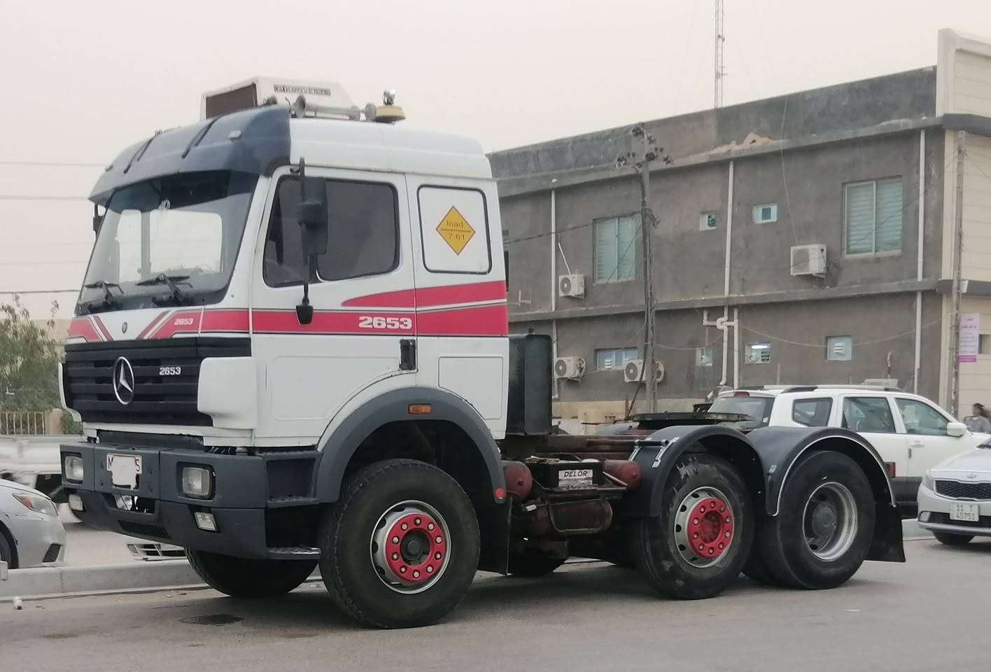 *********** سنكل ٩٣ محرك٥٣ كير ٢٤٠ قماره وشاصي كفاله من الصبغ والفطر تخم تاير النمره الثالثه تفلت فقط لاغير
