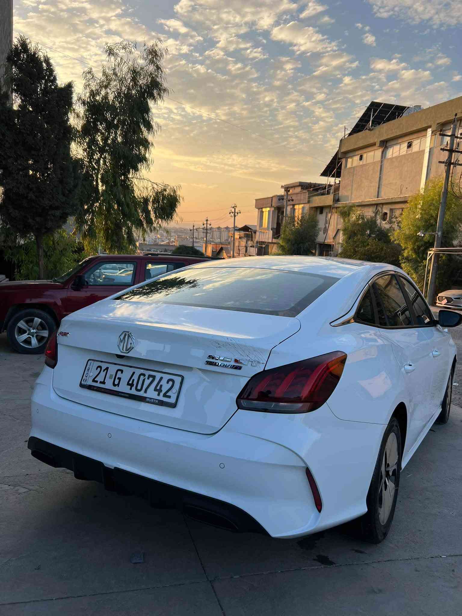 🔥💵97   گەڵاو مەجالی تەنها برایانە
MG GT 
2025 
گێر عادی 
سەیارەکە هەتا بڵێی لۆکە 
25.000 کیلۆمەتر رۆیشتووە 
دوو بەسمەی بیلادی لەگەڵە 
تایاو ویل لۆک
رۆنی تازە ٧.٠٠٠کیلۆمەتری ماوە 
حەمام و پۆڵێش کراوە 
٤ پەنجە دۆسەی قوپاوە لە بەشی ژێرەوە روبەروو دیار نییە
یەک دوو شوختی بەسیتی هەیە و ماباقی بە شەرت
تەرزە pdr سارد کرانەوە گۆڕین هەمووی بە شەرت
تەحویل غەرامە بە شەرت 
گێڕ و مەکینە بە شەرت 
سەیارەی ماڵە و عەزێت نەدراوە
لە سلێمانیم 
٩٧ گەڵاو مەجال بەس برایانە 
سەیارەکە بیانوو بڕە 
***********
