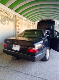 مرسيدس W124 • مكفولة • رقم 95555