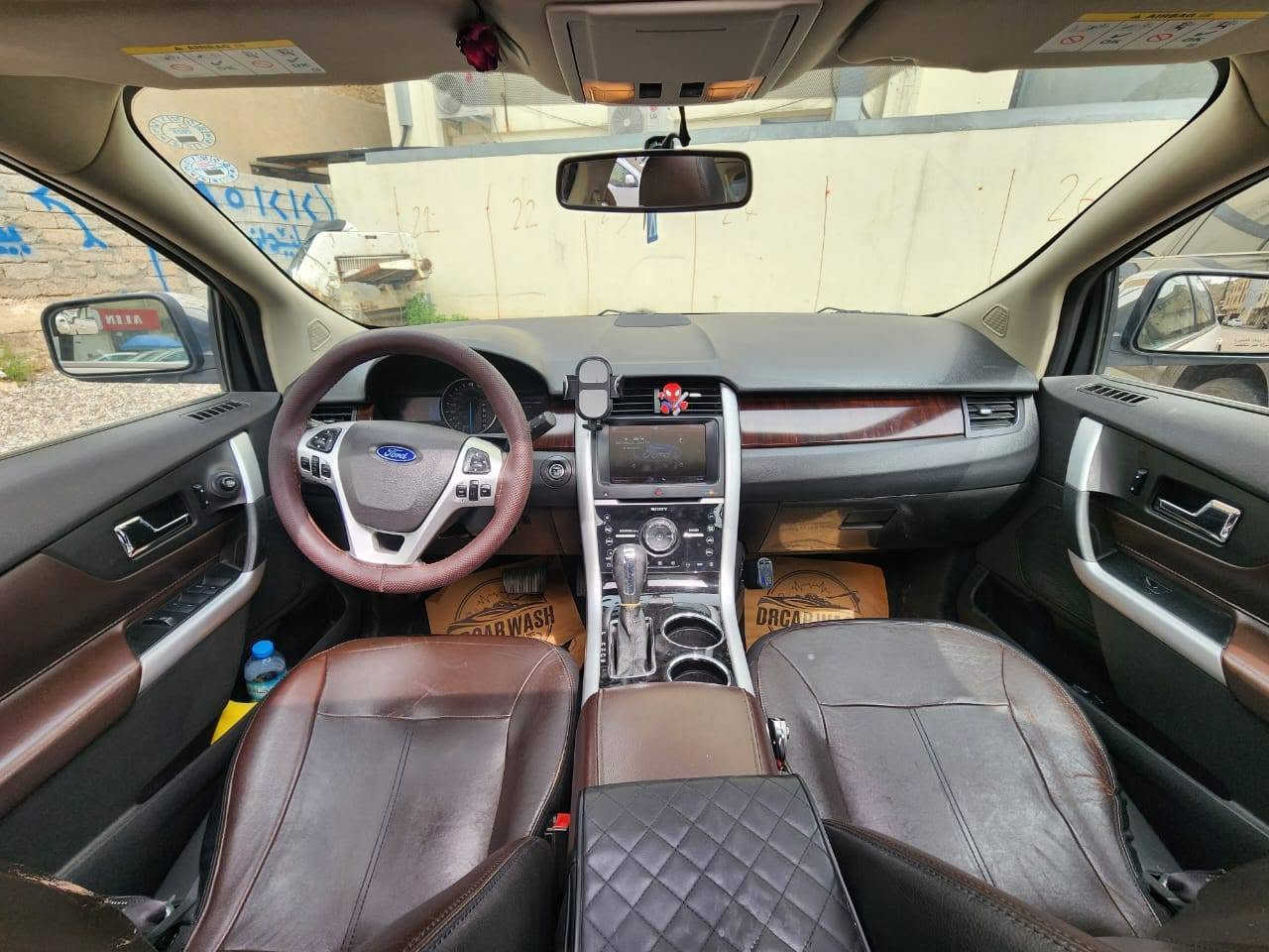 السلام عليكم …. 

للبيع فقط🚫🚫

فورد ايدج موديل 2013
 خليجي نيڤا لمتد NIVA LIMITED
V6 3.5 محرك سته سلندر 
السياره كلين …
مكينه كير صدر امامي خلفي كلو جديد وشرط  … 
تخم تاير جديد…
كشنات جلد كهربائي  …
تبريد قطعتين ومعروف تبريد الفورد بل بروده..
بانوراما قطعتين …
لايت زينون…
رادار امامي
حساس خلفي …
جنطه كهربائي … 
كامره خلفيه …
صندوق كهرباء.. 
تحكمات لمس كما موضح بل صور …
منضومة سستم صوت يتكون من 9 سماعات بلادي من شركه سوني …
كود بل باب مال قفل وفتح شغال …
تشغيل عن بعد …
اضاءة 7 الوان…
داخل لونين وصاجات بل دشبول والابواب…
وبعد بيها كثير مواصفات….

السياره موجود بأربيل وباسمي السنويه الى سنه 2026 يلا تنتهي رقم جديد اوربي …
 
السعر 138 وبيها مجال …
للتواصل *********** 
واتس اب موجود نفس الرقم … أربيل, العراق
