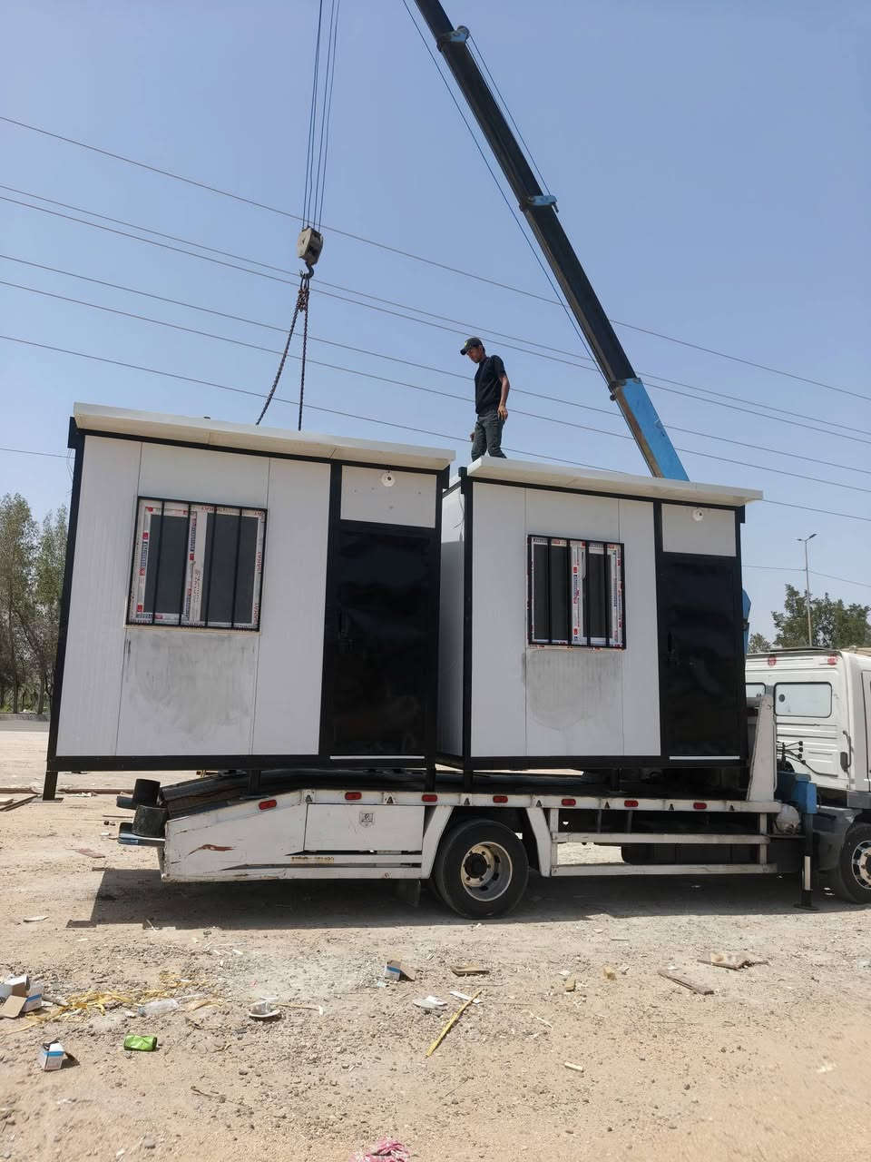 معمل كرفانات السدرة لتجهيز كافه أنواع الكرفانات والدور الجاهزه شغل ممتاز العنوان طريق حله بغداد قرب سيطره الآثار ويوجد توصيل لكافة المحافظات للاتصال ***********//***********
