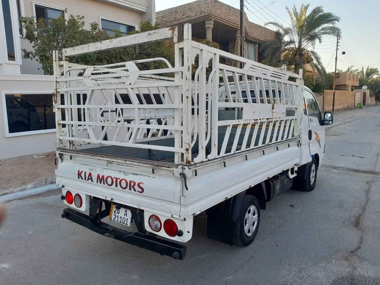 اخوان للبيع كيه عموشه موديل ٢٠١٠ رقم صلاح الدين انكليزي سياره جاهزه مابيه نقص كير ومحرك واكسل خير من الله العنوان بغداد الطارميه الشراي يتصل *********** # ***********
