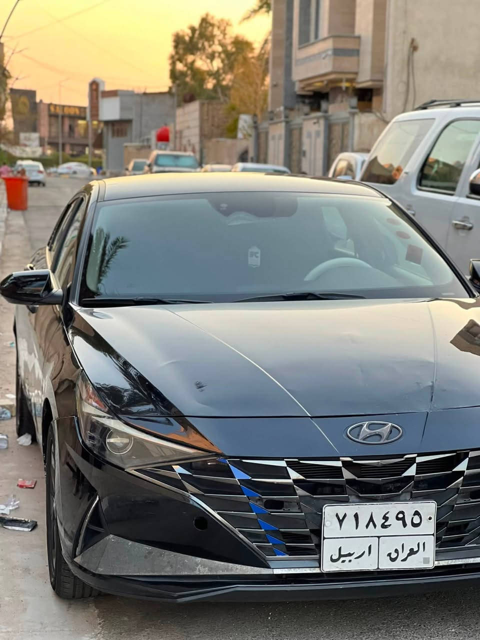السلام عليكم
الانترا موديل 2021  وارد امريكي حادثها مال امريكا موضح بال رقم شاصي و جاملغ عكس السايق  مبدل 
بدي السياره بي بارد 
سياره فول مواصفات عدا الفتحه
رقمها اربيل حره باسم شركه سنويه بعد سنه وتنتهي
مكينه 2000 دوش المرغوبه
اوتو هولد
توقف ذاتي للخلف 
توقف ذاتي عند الجوانب 
٣ انظمه قيادة
رادار
بصمه ابواب
بصمه 
تشغل عن بعد
شاشه متصله 
سايد بريك كهربائي 
كلشي مرفق بالمنشور  حتى سونار 
شوف لمنشور وقتنع واتصل بيه انه بخدمتك 
السعر 120$
مكان لسيارة بالبصرة 

الاتصال 
***********
***********

رقم الشاصي 
5NPLS4AG4MH020481
