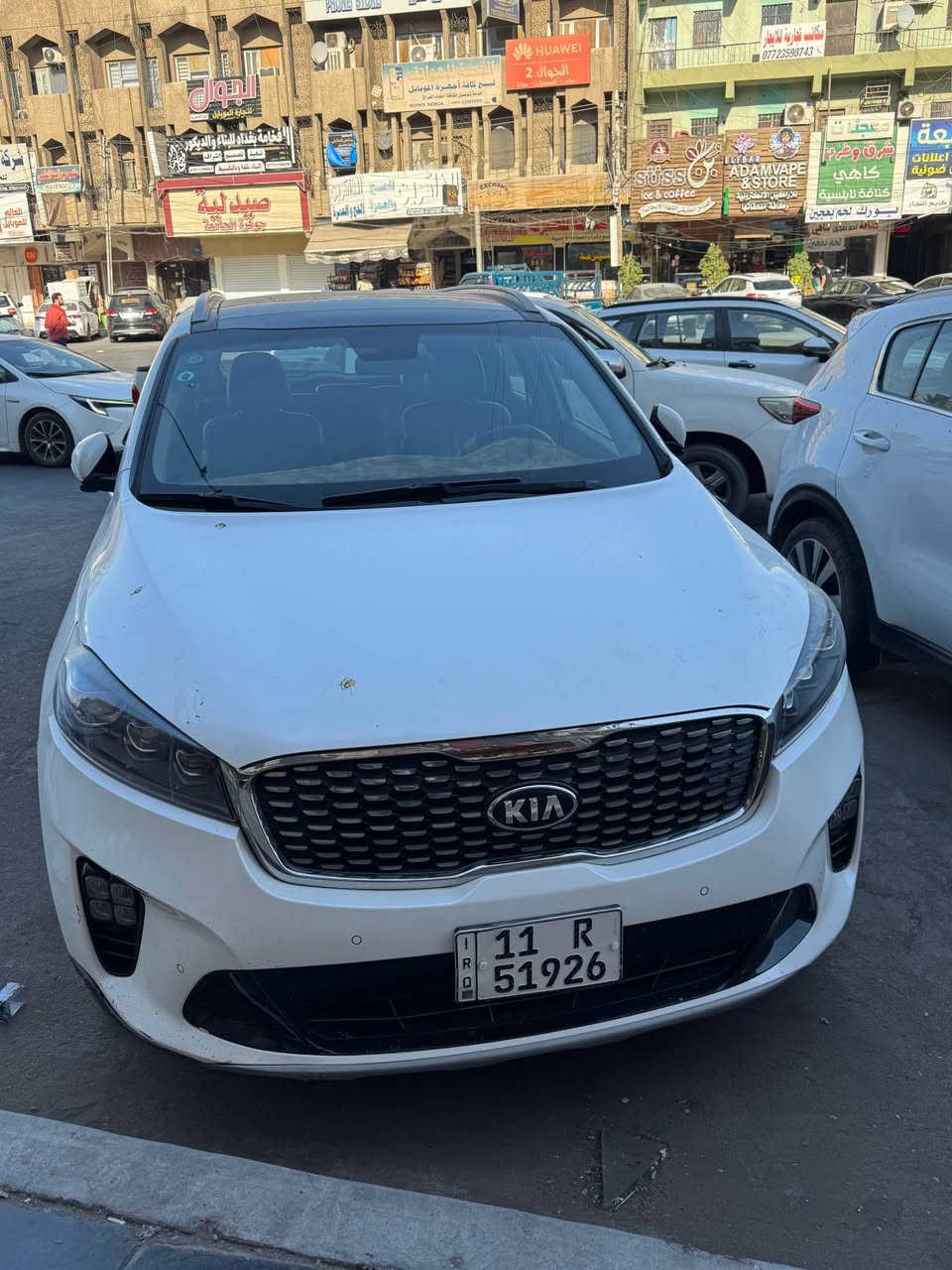 سورنتو موديل2019واحد علا واحد من عده اربع كامرات فور ويل محرك6سلندر 
فتحه بانوراما تحكم ستيرن سايد بريك يدوي ماشيه 106568 صدرها جديد  السياره بس بيها بارد طخات خفيفه بوليش أتروح  سعرها 210واتساب*********** بغداد, العراق
