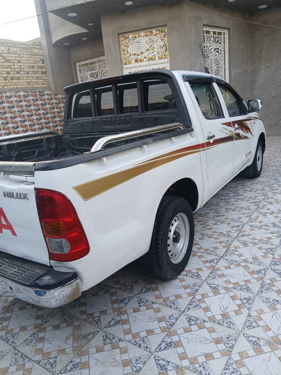 سلام عليكم بيكم فلاونزه موديل 2006 مكفوله رقم نكليزي عنوان ذي قار قلعه سكر 
رقم ***********
السعر 115

