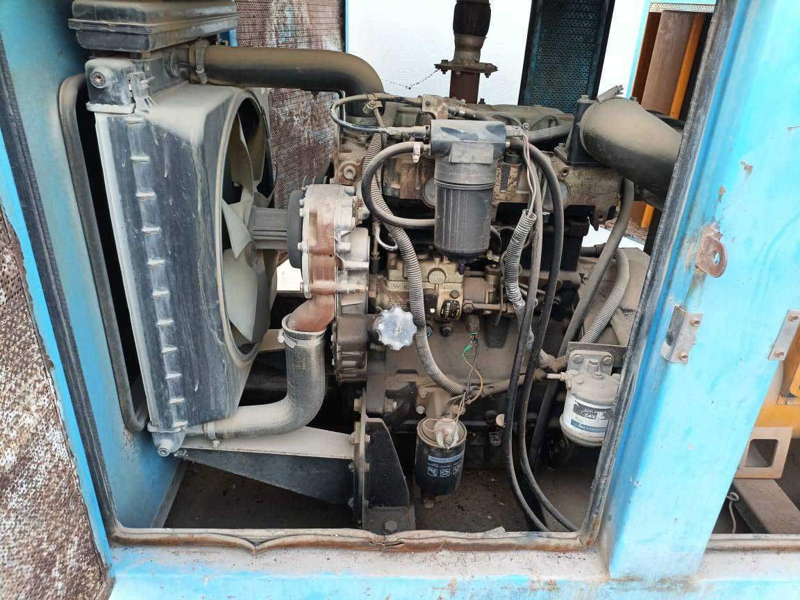 السلام عليكم
للبيع مولد بيركنز 33 KV كاتم شرط الشغل والحمل السعر 28 ورقه بي مجال قليل للاستفسار ***********  العنوان البصره شط العرب
