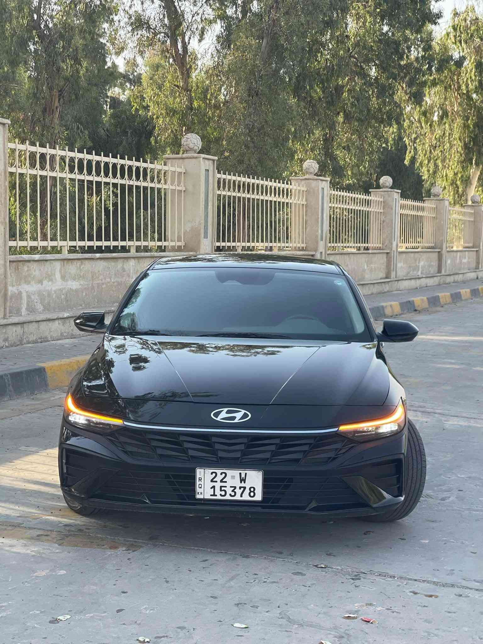 النترا 2024 
بيها 3 قطع كلير 
قطعه وحده بيها معجون 
حادثه جداً خفيف صور الضرر بل منشور 
بجم كبس 
بدون دواخل شرط 
بدون ارباك شرط
مكينه كير شرط
ماشي 95 ml
موصفات 
نص فول 
رادار 
نقاط عمياء 
حساسات جانبيه 
بصمه 

بيها منظومه غاز اذا تاخذها سعرها ورقتين بيها كارت رسمي
مكينه 2000
السياره جاهزه من كل النواحي ما بيها نقص كلشي 
سعر 130 وبيها مجال
***********
