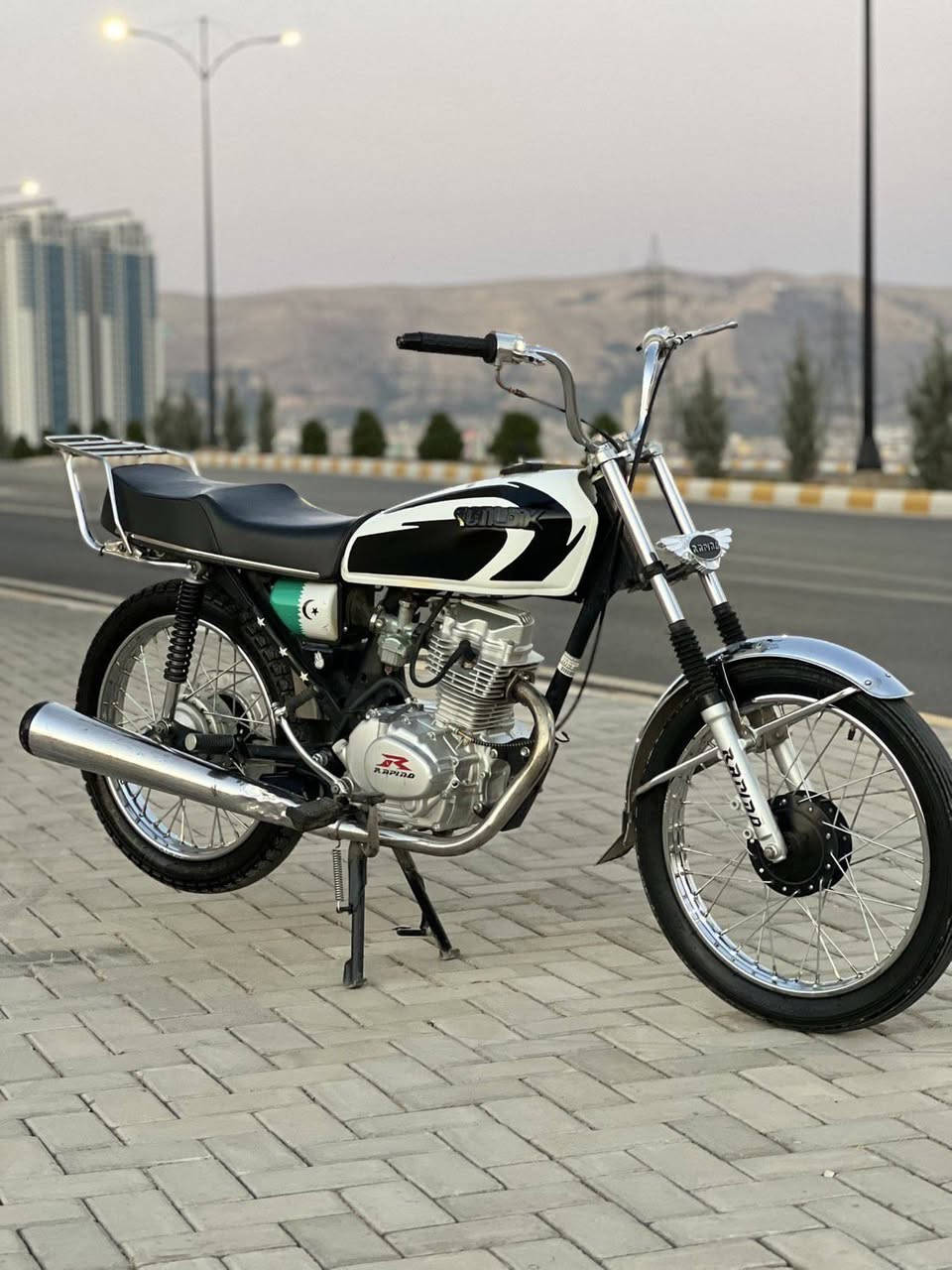 ئەم ماتۆڕەم هەیە بۆفروشت ڕابیدۆی 2025 شانسی 2024 پلێت ماتۆڕەکە بەس سەوتی قۆڵی تیایەماباقی بەشەرت سعرەکەی 350 معامەلەیە کەم لەسلێمانیم
