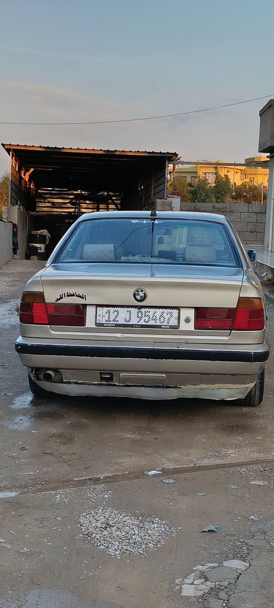 BMW520
سياره جاهزه ما يعوزها كلشي 
فتحت سقف 
توتير جديده 
صدر جديد 
كهربائيات كلها شغاله 
رقم نينوى انكليزي 
گير محرك شرط 
اكسن شرط 
اليساره نضيفه ما يعوزها كلشي 
السياره بسمي 
ثاني يوم احولك 
السعر 50وبيها مجال 
الرقم ***********
الرقم ***********
