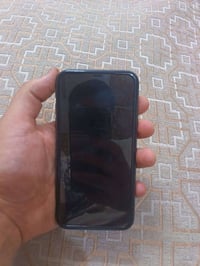 ايفون 11 • ذاكرة ٦٤ • بطاريه ٧٦