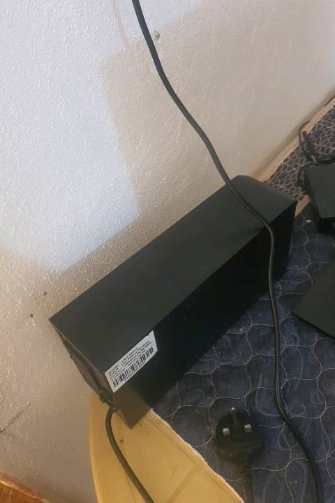 يوبيس شاحن