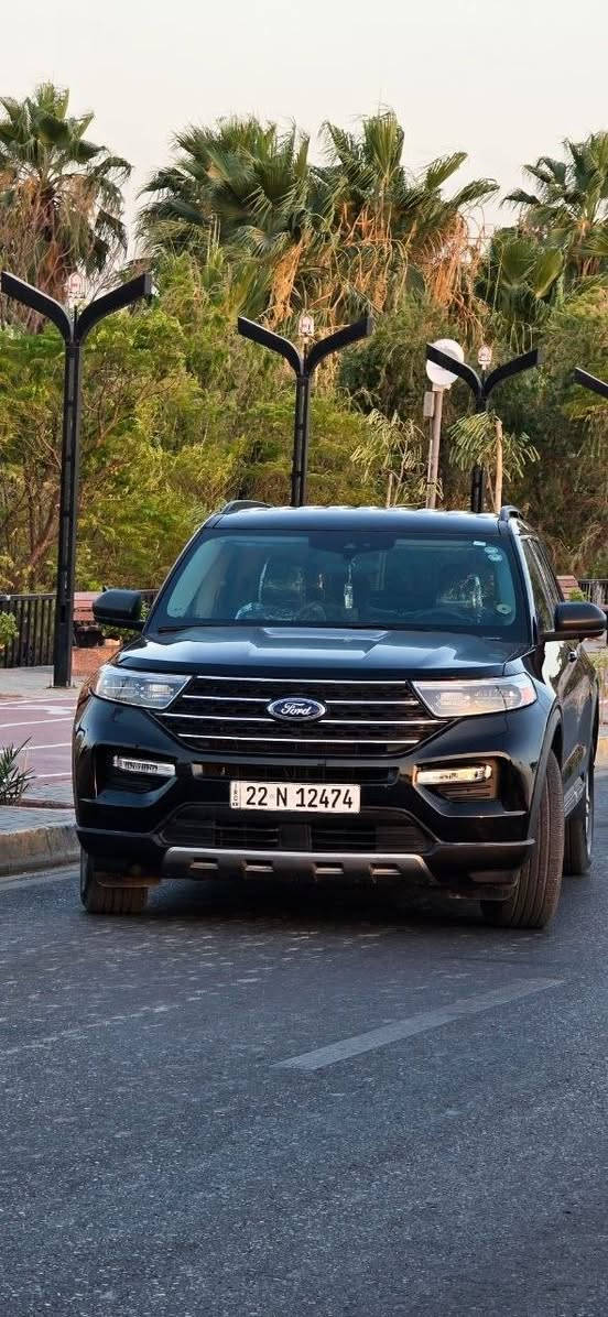‏‎السلام عليكم 
‏Ford Explorer 2023  XLT

السعر 270 وبيها مجال 

حجم المحرك 4 سلندر توربو(2.3L)

اللون :اسود  

المسافه المقطوعه...31 آلف مايل 

السياره رقم شمالي اربيل باسمي شرط لتحويل 
بجم كبس 

 الضرر نص قبق الصندوق  فقط
شواصي شرط لغد شرط  

عدد المقاعد (7) راكب 

المواصفات : XLT

بصمة تشغيل

بصمة ابواب

دخول ذكي

تشغيل عن بعد (Remote Start)

صندوق شفط كهربائي 

كشنات جلد مقاعد سياحيه منفصله

كشنات اماميه تدفئة

كشنات اماميه تحكم

استيرن تدفئة

رادار أمامي(تحديد مسار)

رادار جانبي (نقاط عمياء)

رادار خلفي(تحذير من الاصطدام)

شاحن هاتف لاسلكي

تحذير خروج عن المسار

منافذ شحن 12v و 220v

حساسات خلفية+ كاميرا

كير ماوس

اوتو هولد Auto hold

أوتو ستارت Auto start

أوتو ستوب Auto Stop

هاند بريك بصمة

تبريد مركزي 

شاشة لمس 

‏Apple Car Play

‏Android Auto

تحكم وضعيات القيادة (Drive Modes)

مانع انزلاق+ABS

تحكمات استيرن

منافذ USB+AUX

وبقية المواصفات المعروفة

كوبون بانزين 

‏‎مكاني موصل الايسر للاستفسار الاتصال على الرقم *********** او المراسلة عبر الصفحة
