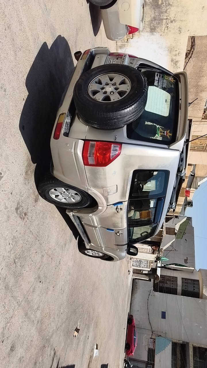 سلام عليكم سياره باجيرو للبيع موديل 2007 مكينه 3000 سبعه راكب قطعه وحده صبغ داير مال مال جاملغ سياره جاهزه تبريده ثلاجه شغال سياره جاهزه من كل نواحي بيع سعر 65 التصال ع رقم ***********
